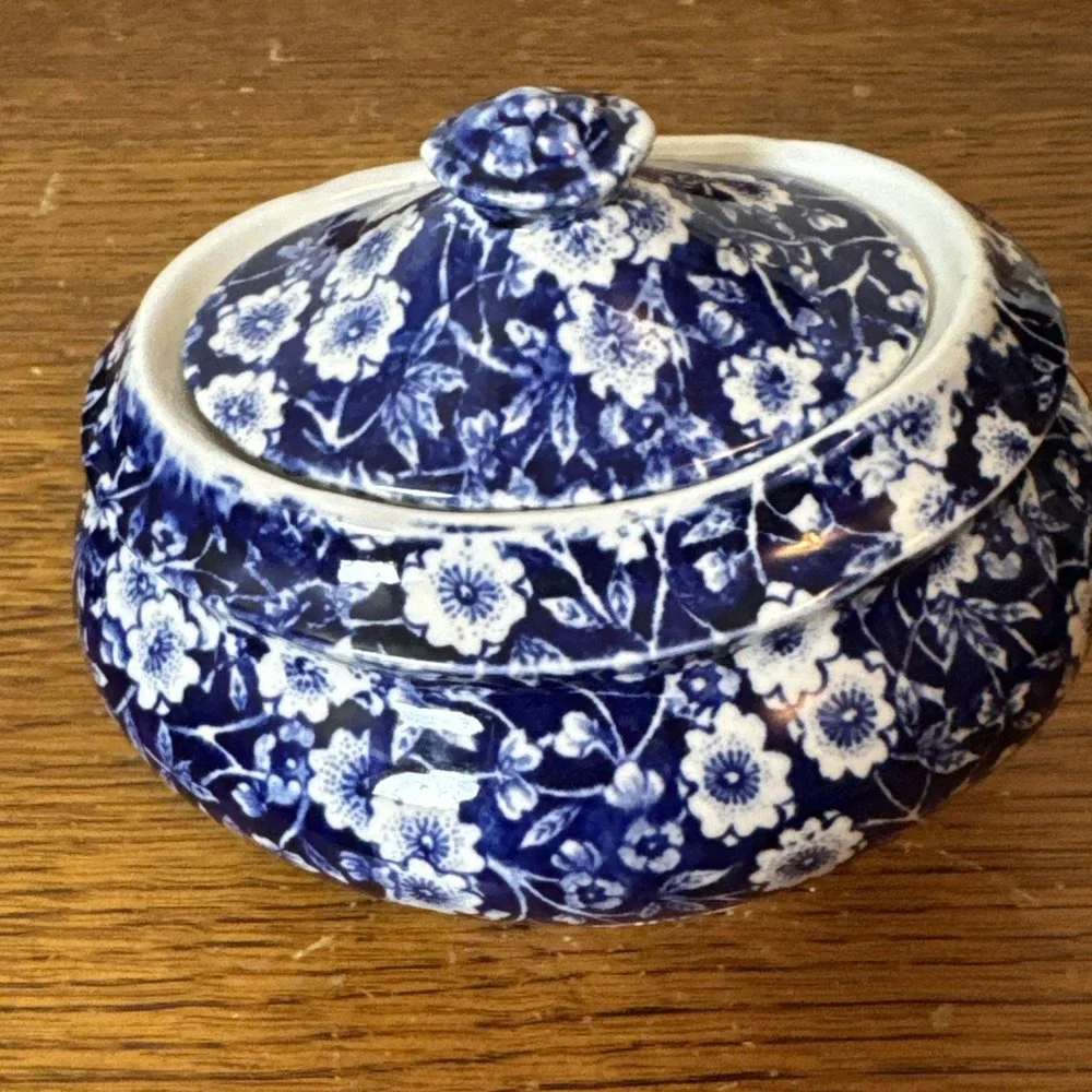 Vtg Royal Crownford Staffordshire Calico Blue Chintz Sugar Bowl & Creamer Set